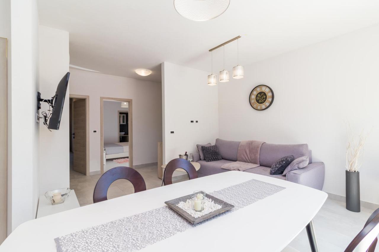 Apartmani Noa I Natali Kaldanija Bagian luar foto